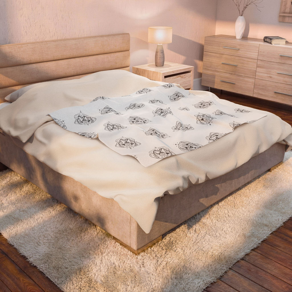 Mystical Mastiff Velveteen Plush Blanket – Soft White Pattern Throw